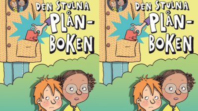 Omslaget på boken gånger två. På omslaget syns en kille med rött hår och en tjej med mörkt hår i i tofsar och med glasögon. Det syns också en person med en stor jacka där en hand sträcker sig ner i fickan och tar en plånbok.