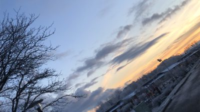 Skymning över ett vintrigt karlstad