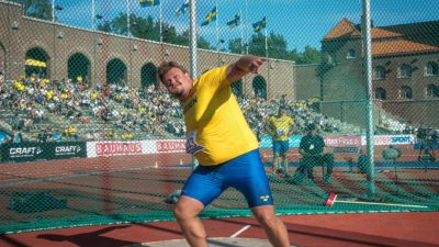 Daniel Ståhl kastar diskus
