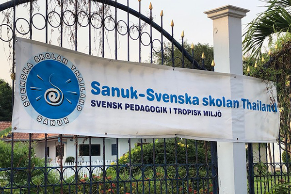 Grinden till svenska skolan i Thailand.