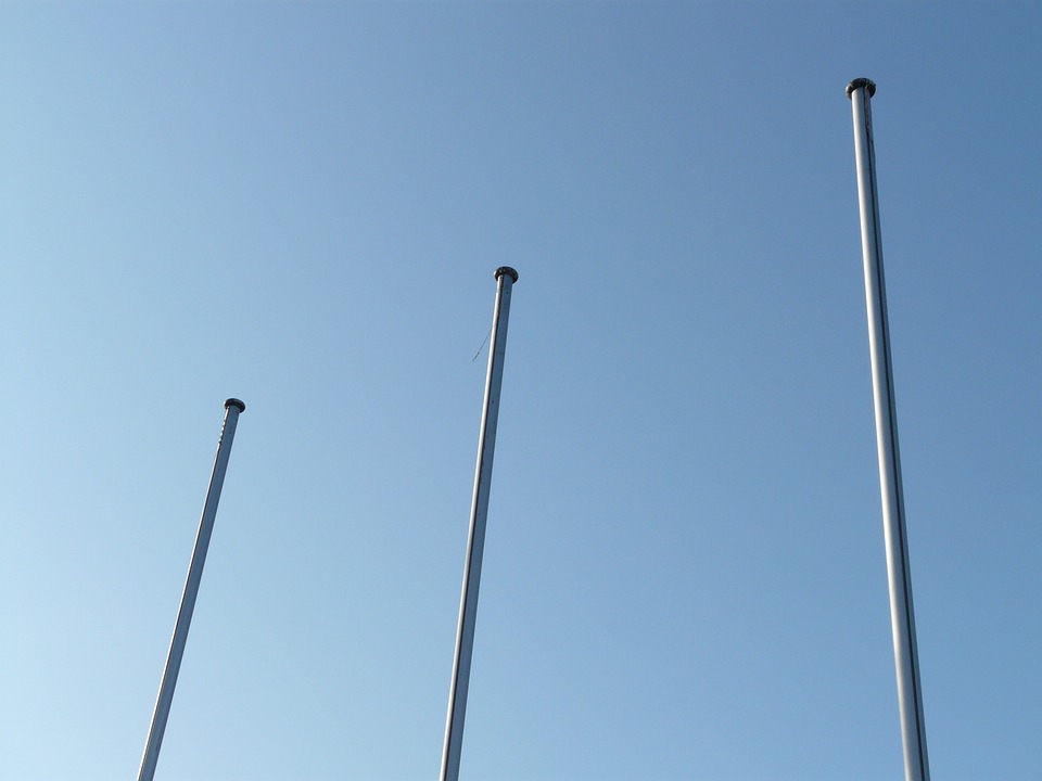 nazistflagga hissad i malmö