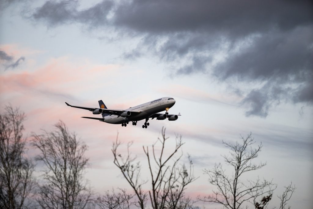 Ett flygplan.